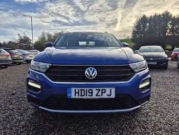Used Volkswagen T-Roc 2019 for sale - 76486316: Photo