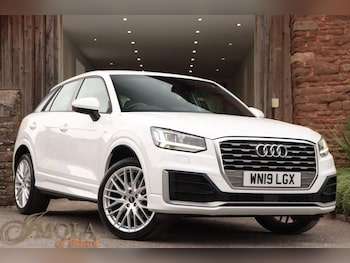 Audi - Q2