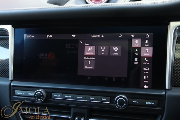 Used Porsche Macan 2020 for sale - 76158580: Photo 23