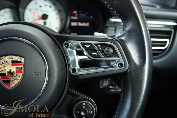 Used Porsche Macan 2020 for sale - 76158580: Photo 32