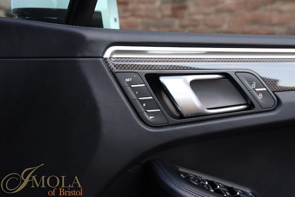 Used Porsche Macan 2020 for sale - 76158580: Photo 47