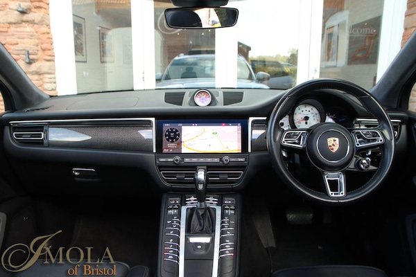 Used Porsche Macan 2020 for sale - 76158580: Photo 54