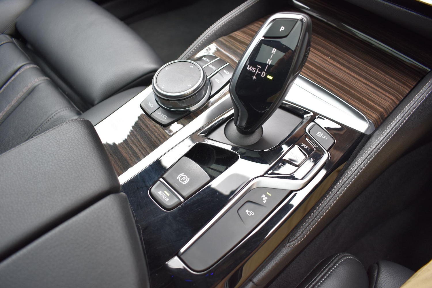 Used BMW 5 Series 2018 for sale - 76336108: Photo 24