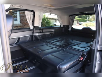 Used Mercedes-Benz V-Class 2019 for sale - 76059379: Photo