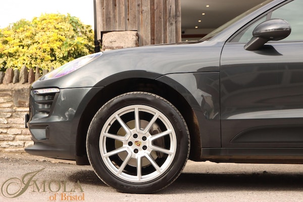 Used Porsche Macan 2017 for sale - 76215308: Photo 16