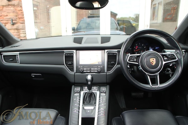 Used Porsche Macan 2017 for sale - 76215308: Photo 51