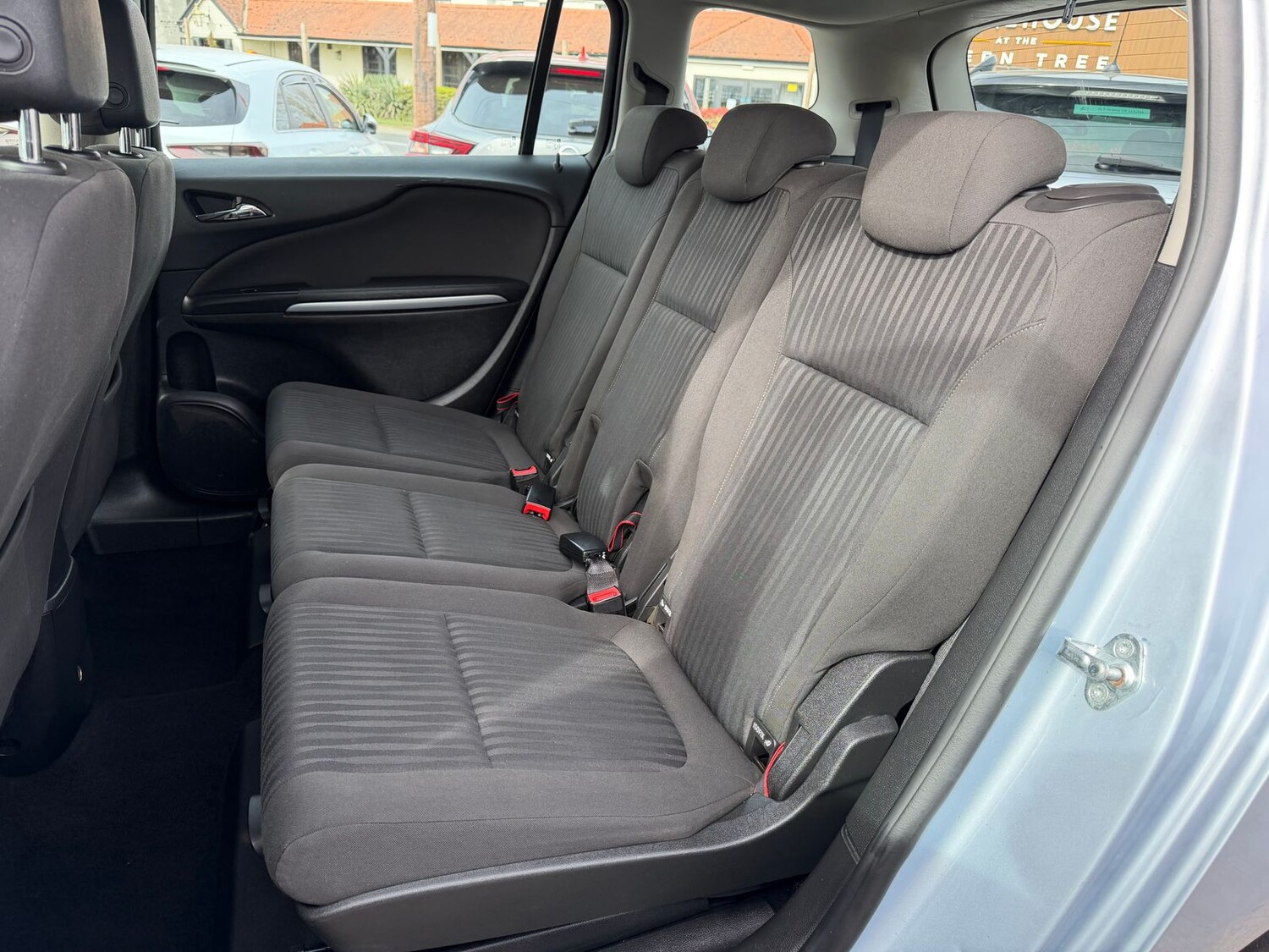 Used Vauxhall Zafira 2015 for sale - 77995205: Photo 11