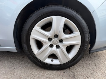 Used Vauxhall Zafira 2015 for sale - 77995205: Photo