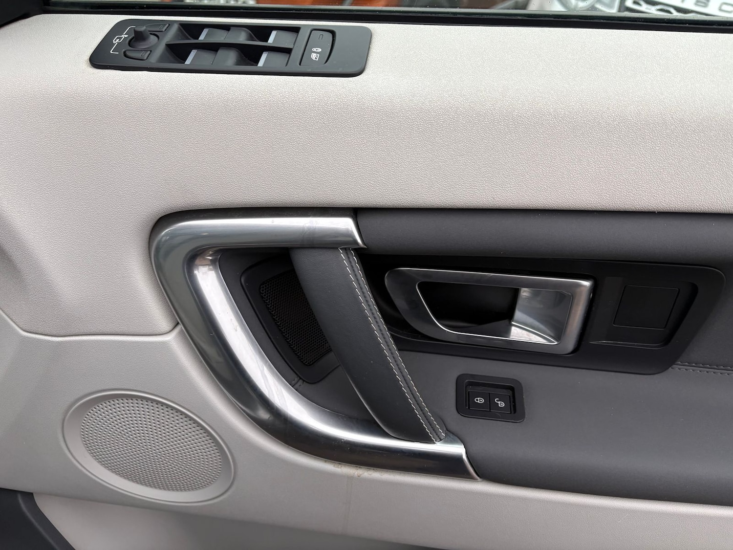 Used Land Rover Discovery Sport 2015 for sale - 77726246: Photo 18