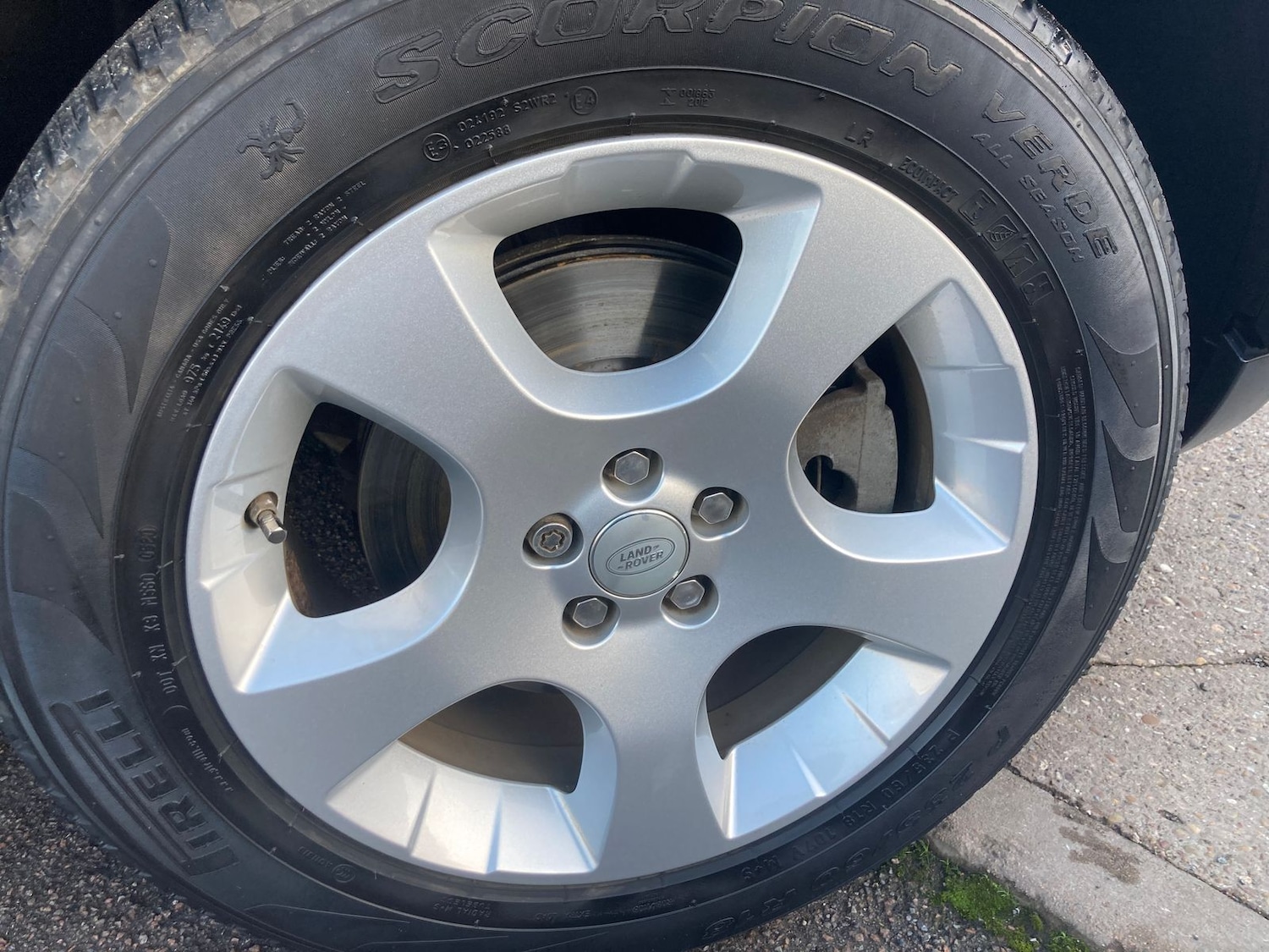 Used Land Rover Discovery Sport 2017 for sale - 77010607: Photo 4