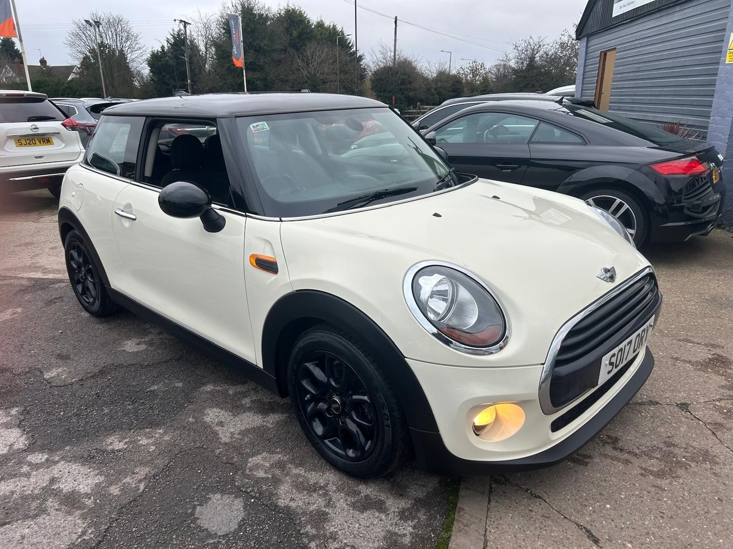 Used MINI Hatch 2017 for sale - 77051015: Photo 2