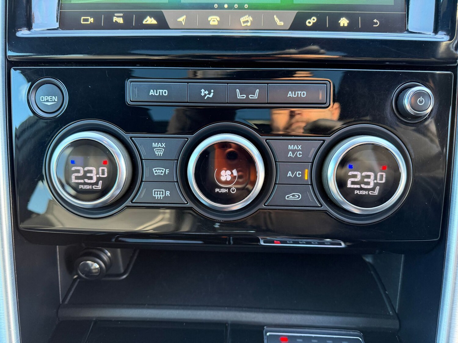 Used Land Rover Discovery 2018 for sale - 77786323: Photo 15