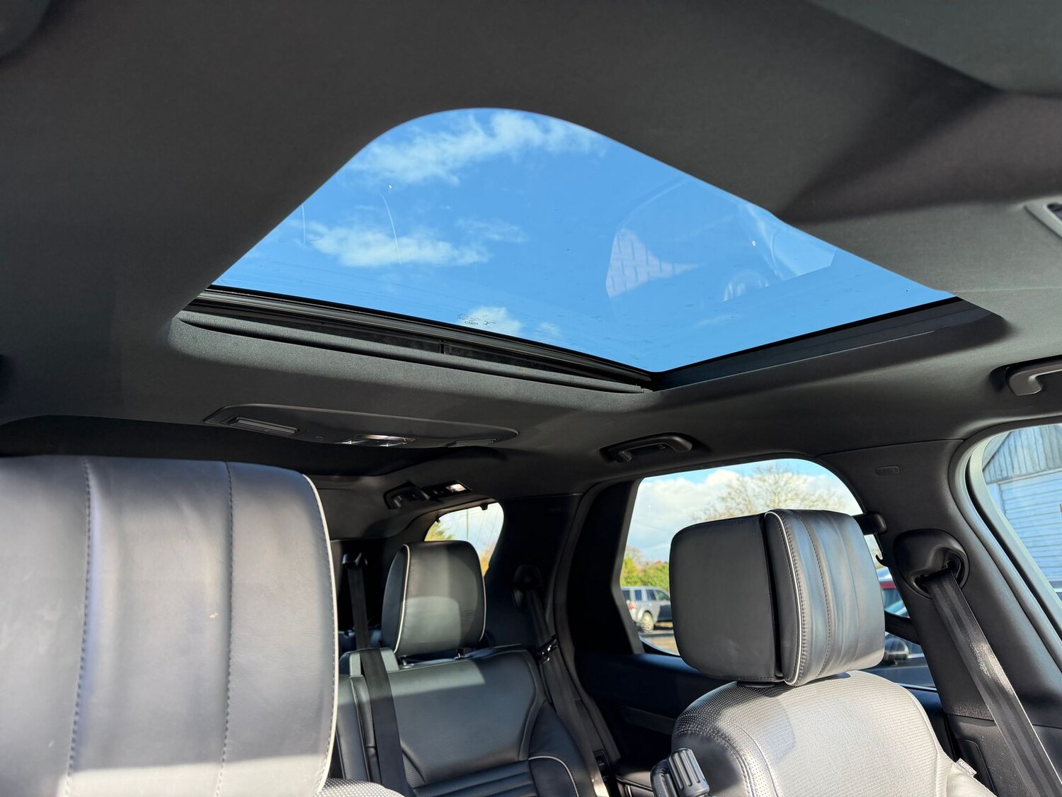 Used Land Rover Discovery 2018 for sale - 77786323: Photo 16