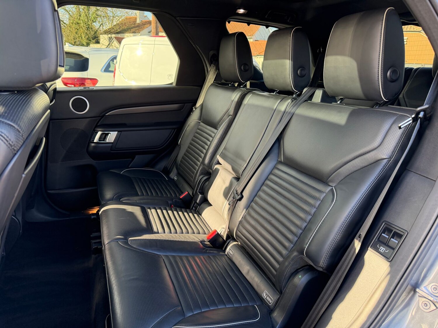 Used Land Rover Discovery 2018 for sale - 77786323: Photo 23