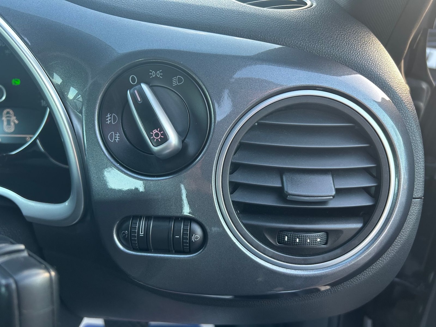 Used Volkswagen Beetle 2012 for sale - 77698343: Photo 16