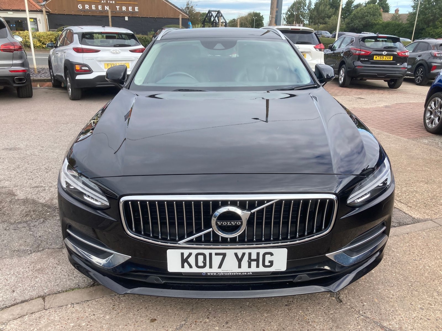 Used Volvo V90 2017 for sale - 76003702: Photo 2