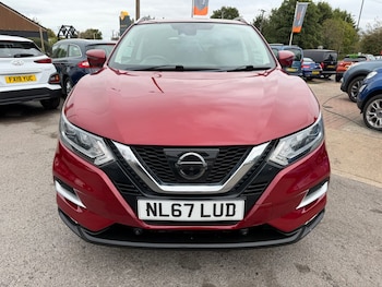 Used Nissan Qashqai 2017 for sale - 76232895: Photo 2