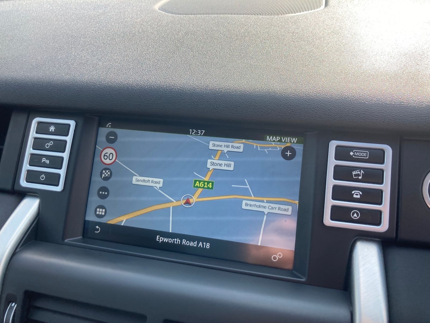 Used Land Rover Discovery Sport 2017 for sale - 77960078: Photo 11