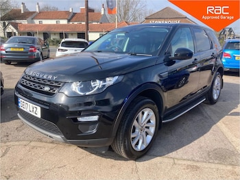 Used Land Rover Discovery Sport 2017 for sale - 77960078: Photo