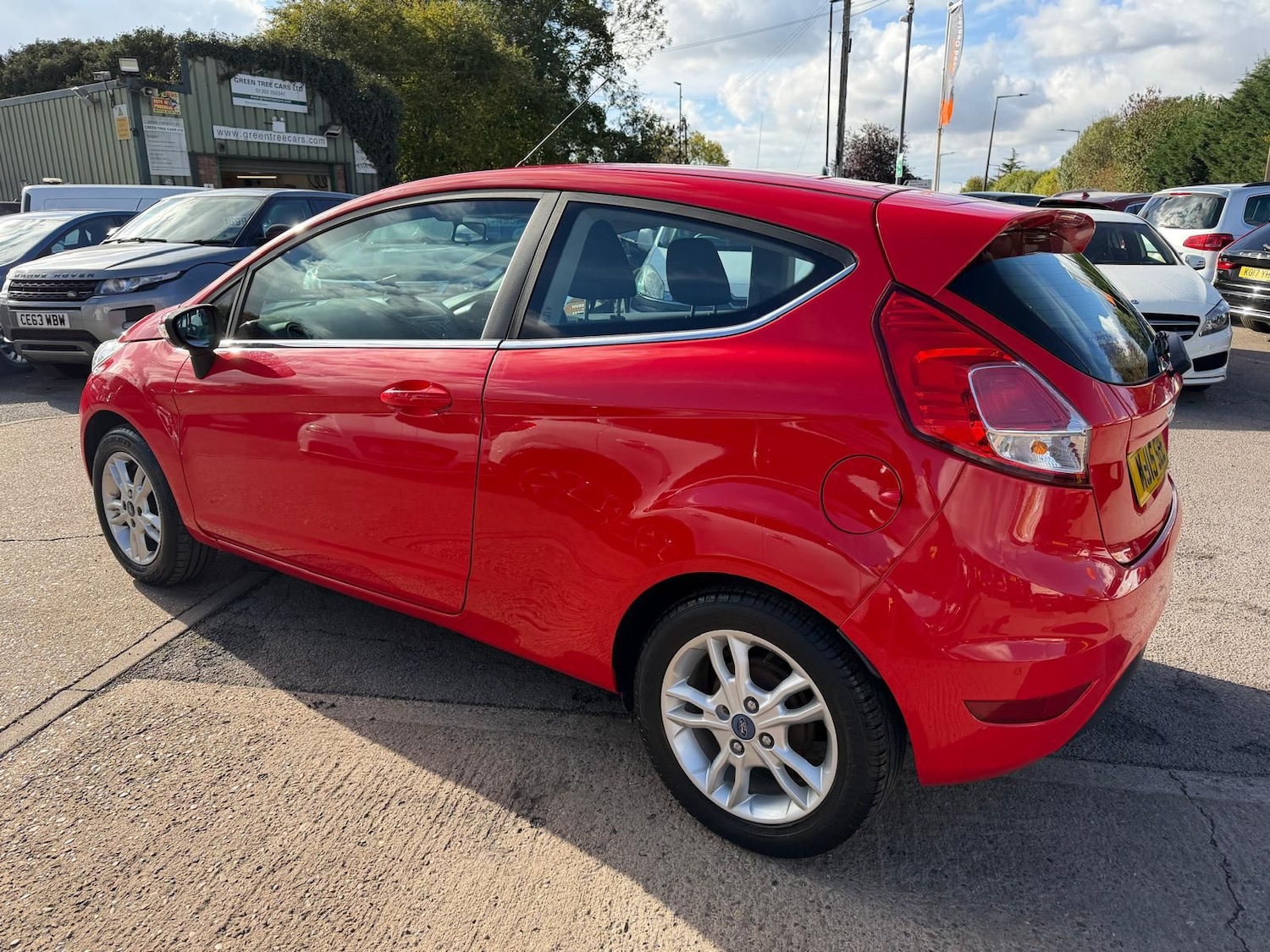 Used Ford Fiesta 2015 for sale - 76400592: Photo 4