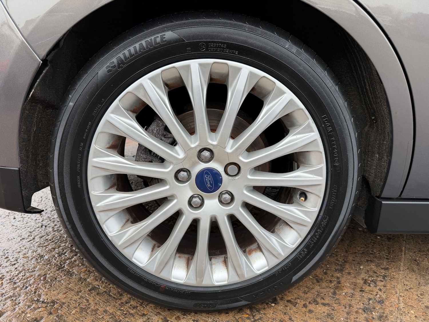 Used Ford C-Max 2014 for sale - 77470997: Photo 4