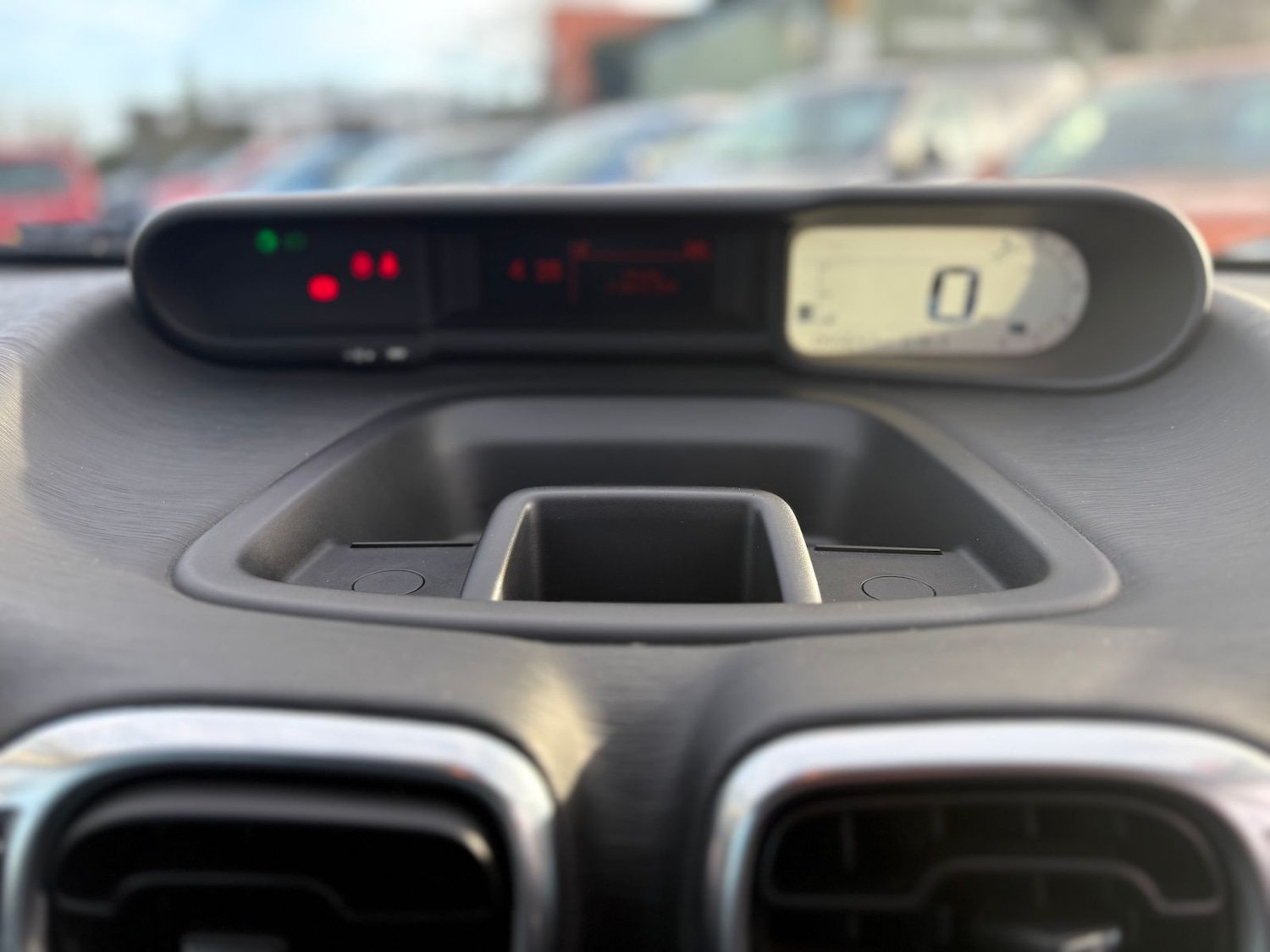 Used Citroen C3 Picasso 2017 for sale - 77726254: Photo 12