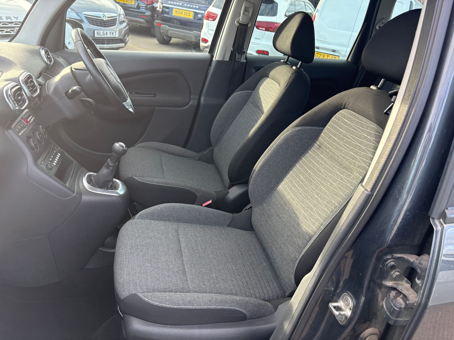 Used Citroen C3 Picasso 2017 for sale - 77726254: Photo 9