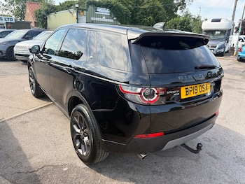 Used Land Rover Discovery Sport 2019 for sale - 79363536: Photo