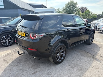 Used Land Rover Discovery Sport 2019 for sale - 79363536: Photo