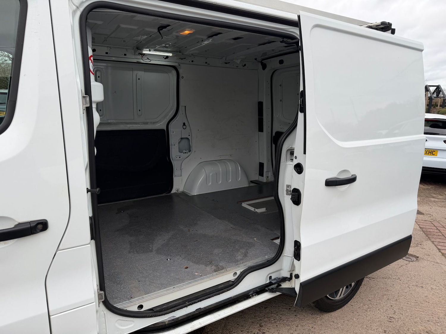 Used Vauxhall Vivaro 2017 for sale - 77855868: Photo 12