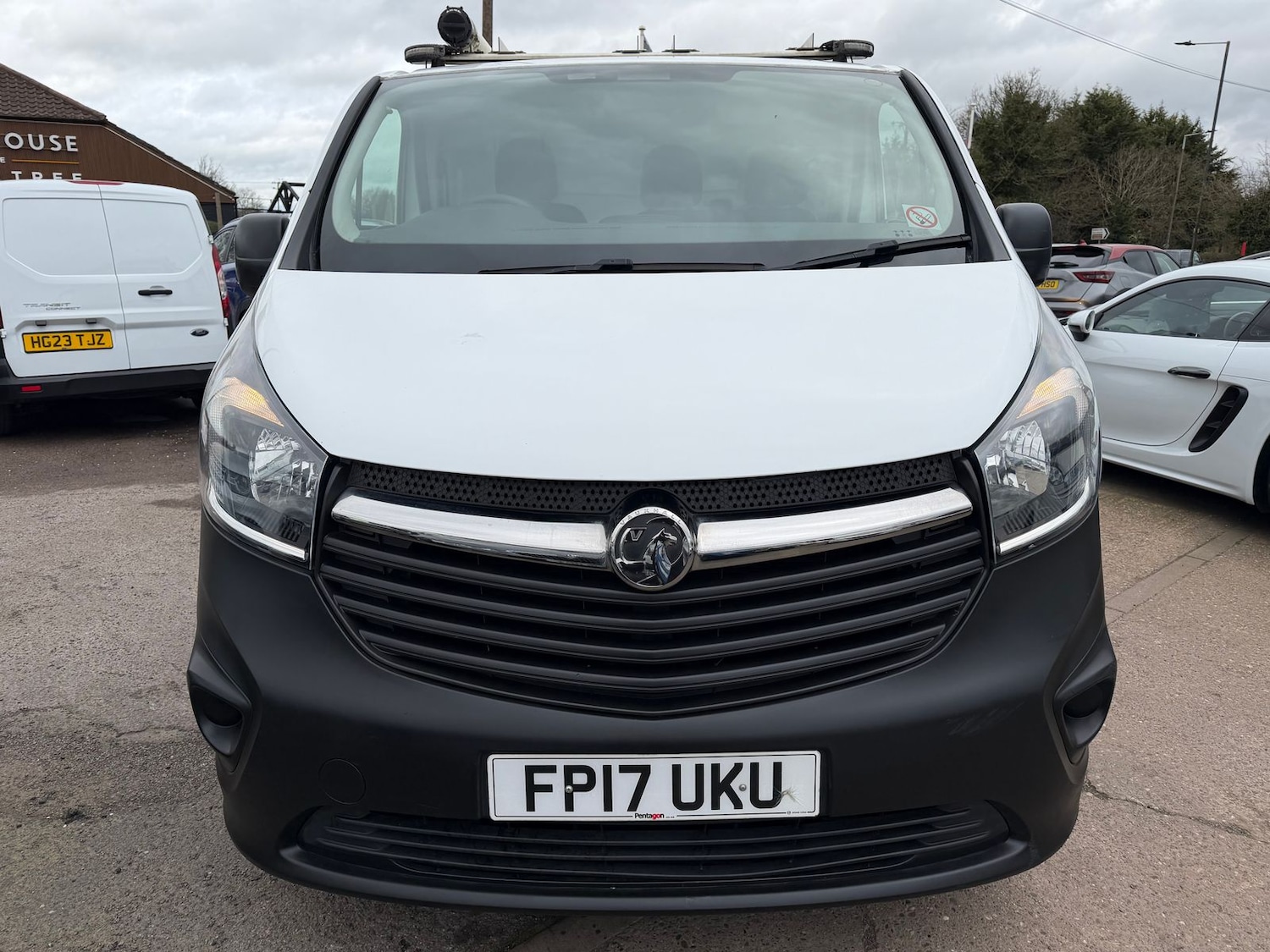 Used Vauxhall Vivaro 2017 for sale - 77855868: Photo 2