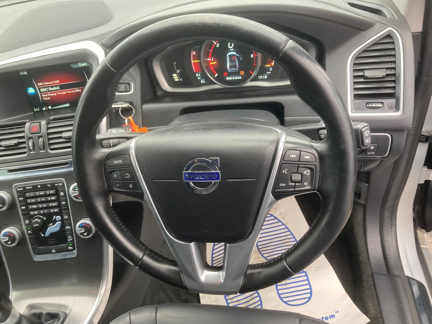 Used Volvo XC60 2015 for sale - 78187113: Photo 17