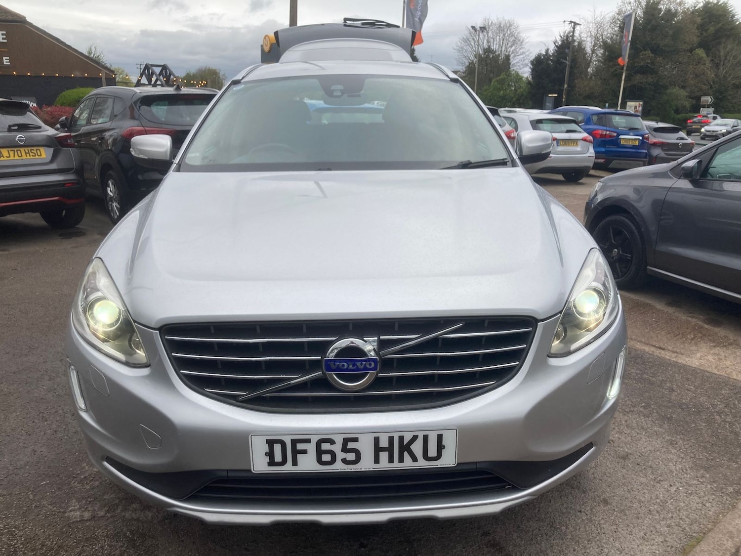 Used Volvo XC60 2015 for sale - 78187113: Photo 2