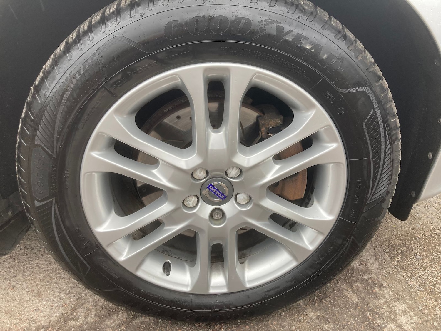 Used Volvo XC60 2015 for sale - 78187113: Photo 4