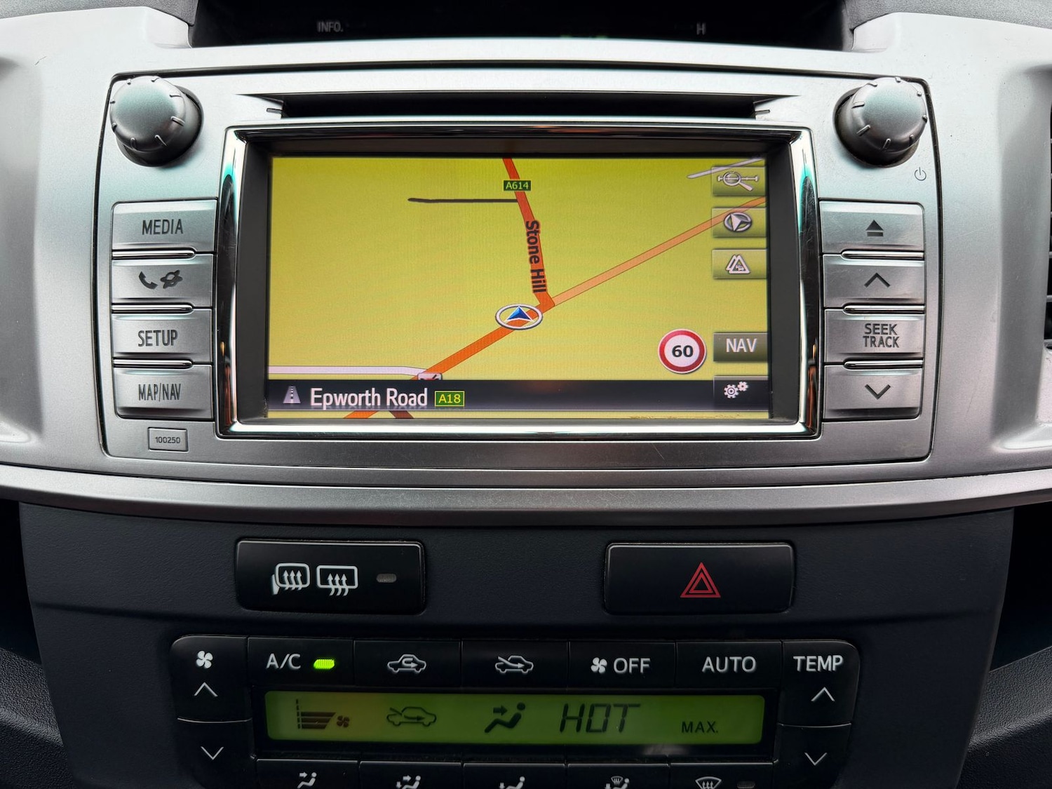 Used Toyota Hilux 2016 for sale - 77347036: Photo 10