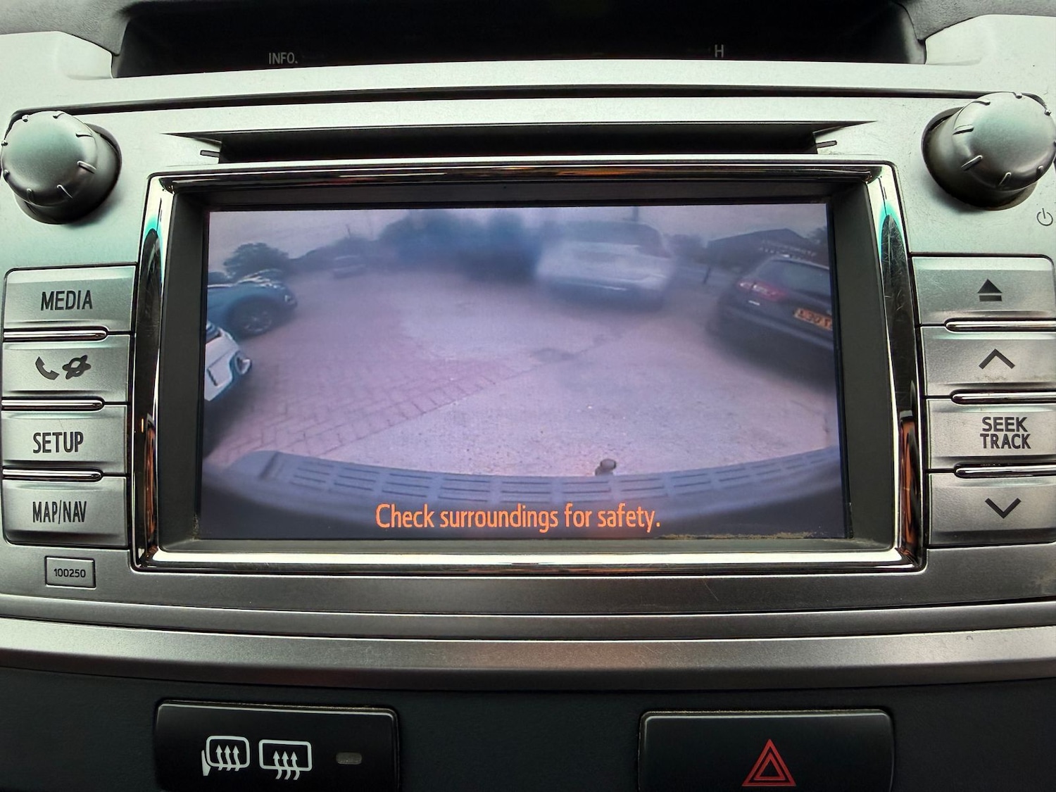 Used Toyota Hilux 2016 for sale - 77347036: Photo 11