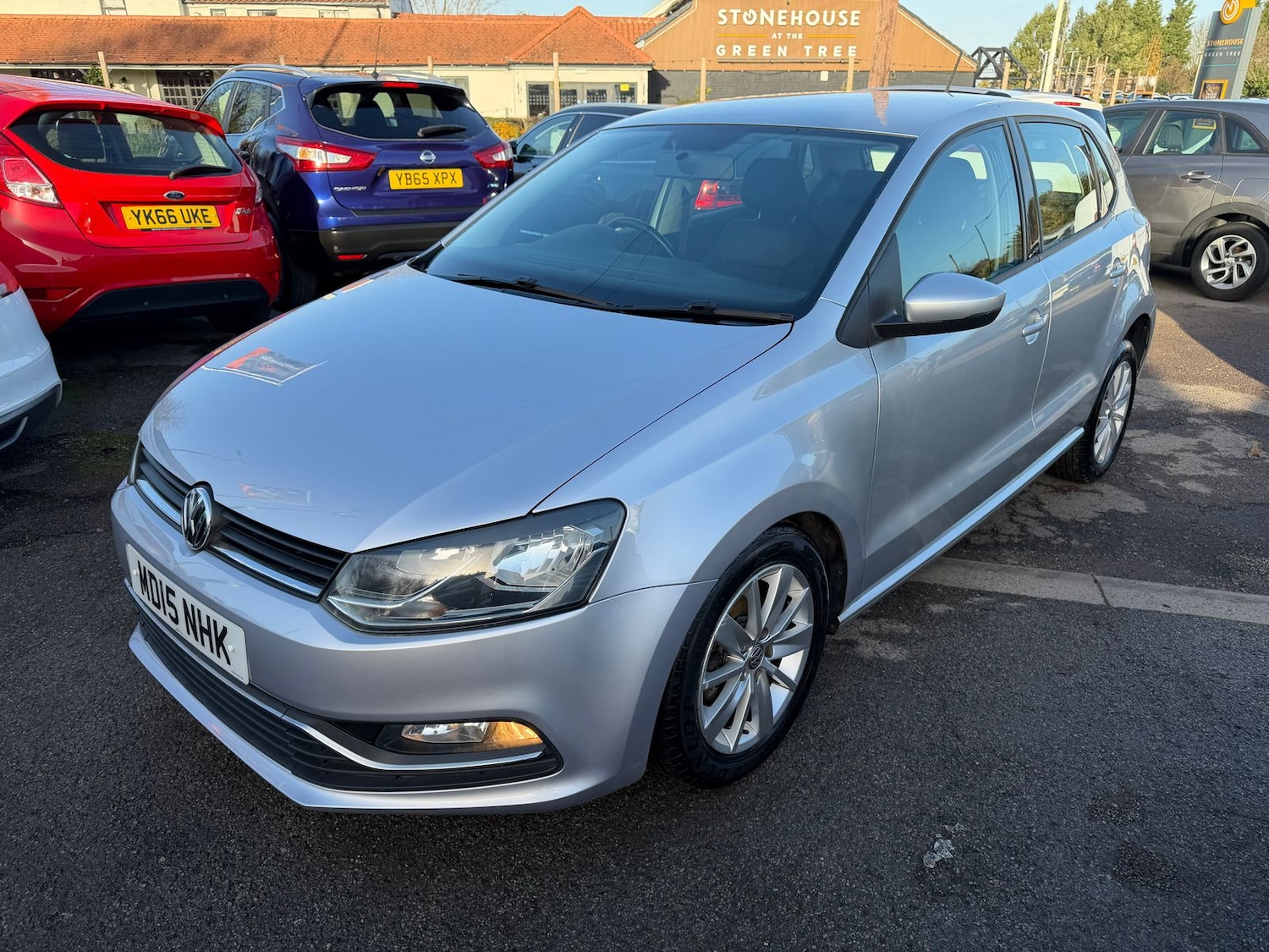 Used Volkswagen Polo 2015 for sale - 76773544: Photo 1