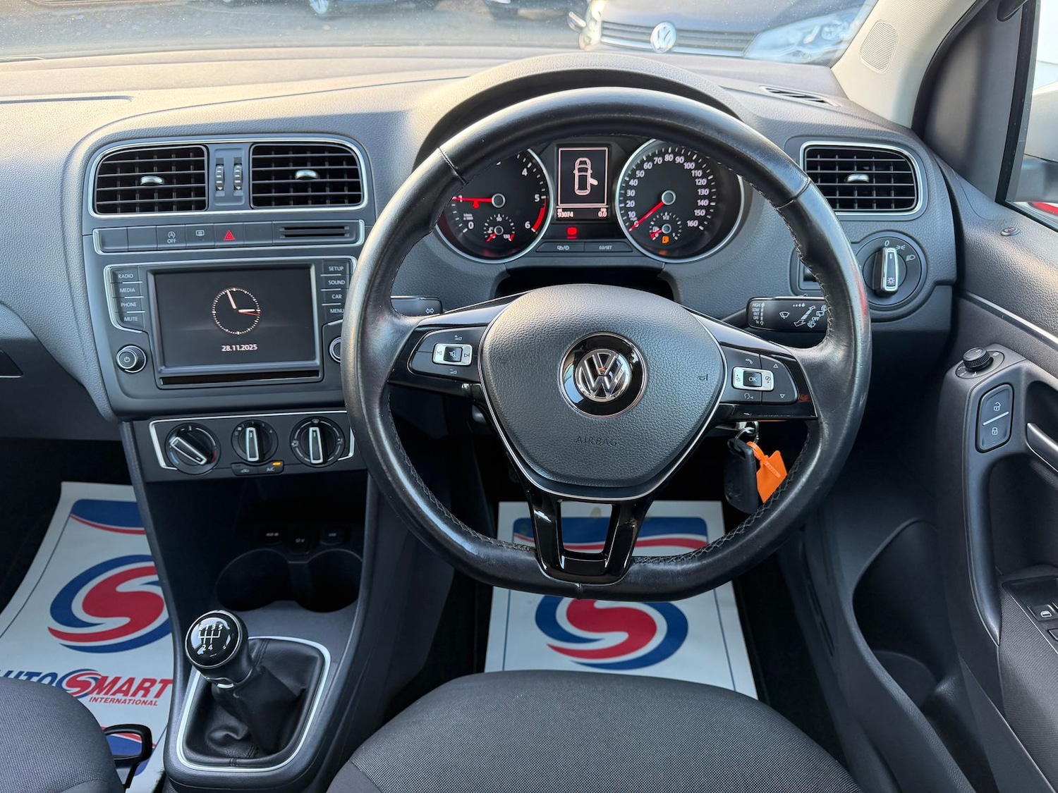 Used Volkswagen Polo 2015 for sale - 76773544: Photo 10