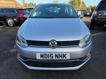 Used Volkswagen Polo 2015 for sale - 76773544: Photo