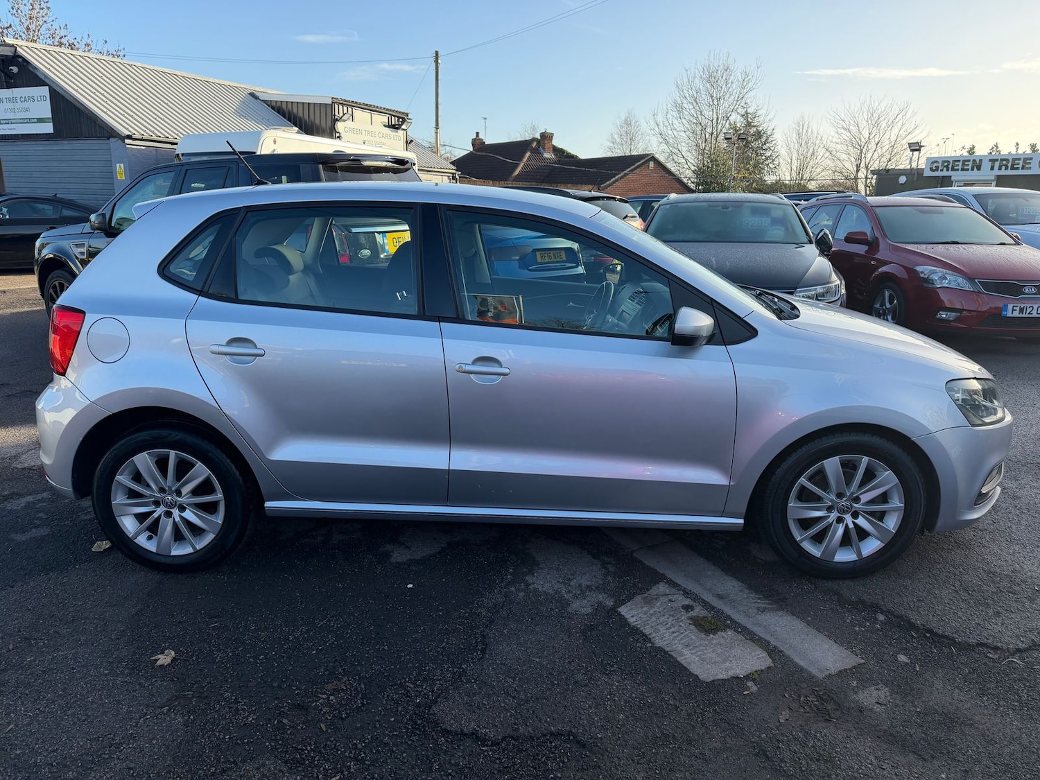 Used Volkswagen Polo 2015 for sale - 76773544: Photo 5