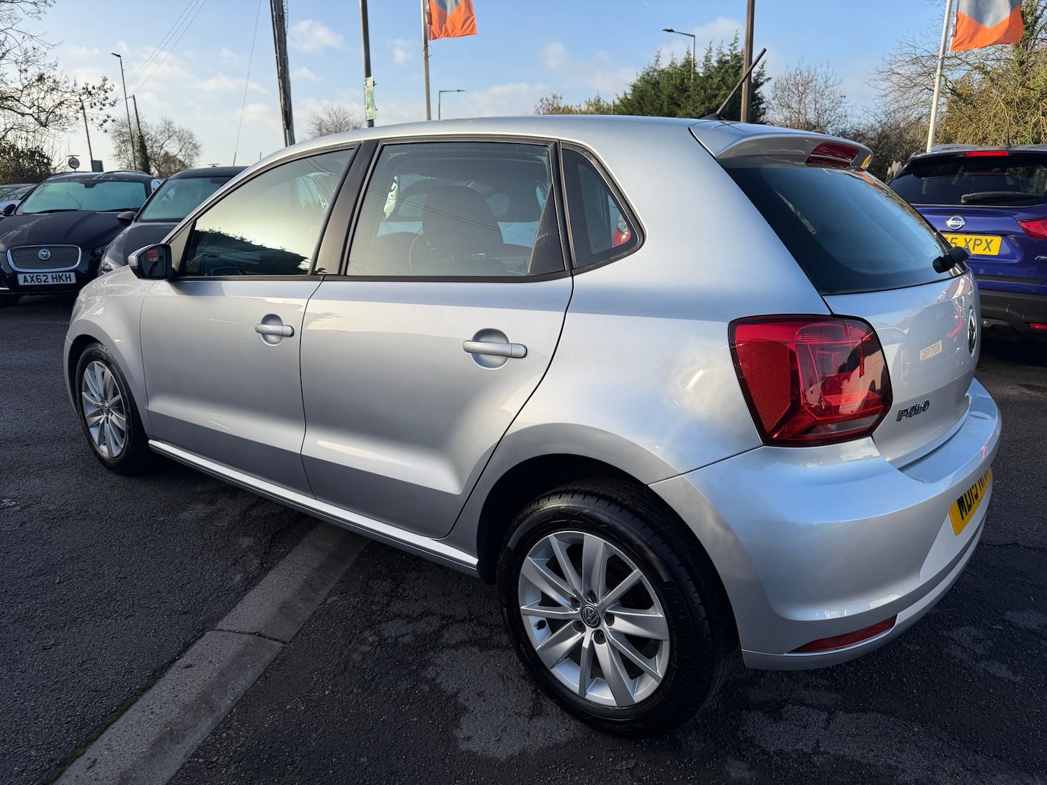 Used Volkswagen Polo 2015 for sale - 76773544: Photo 8