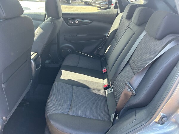 Used Nissan Qashqai 2015 for sale - 76154579: Photo 14