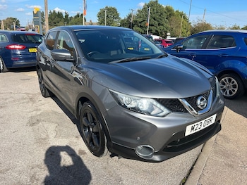 Used Nissan Qashqai 2015 for sale - 76154579: Photo 2