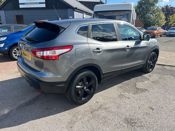 Used Nissan Qashqai 2015 for sale - 76154579: Photo 4