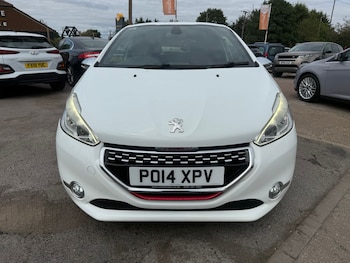 Used Peugeot 208 2014 for sale - 75660460: Photo