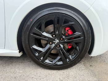 Used Peugeot 208 2014 for sale - 75660460: Photo