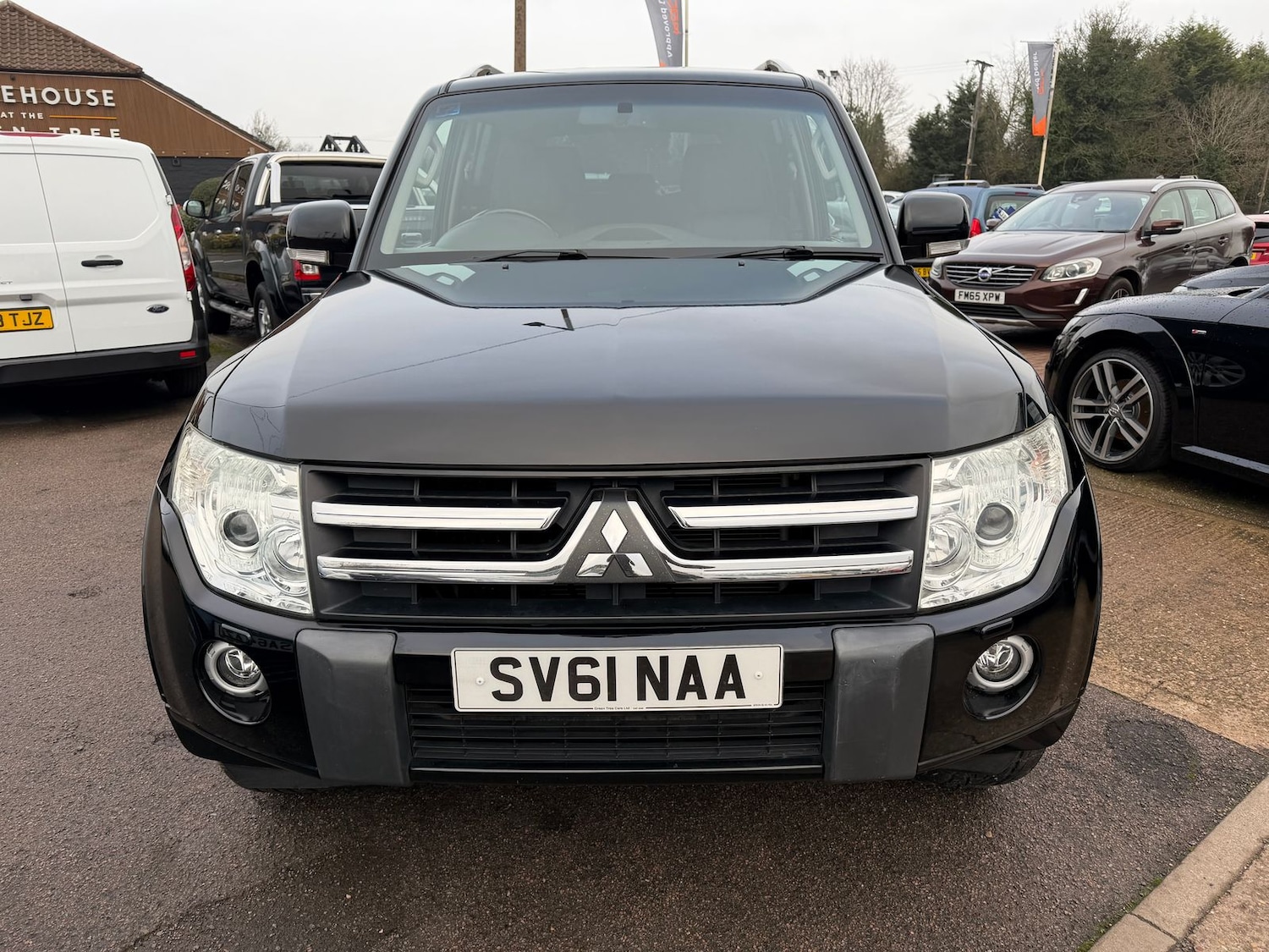 Used Mitsubishi Shogun 2011 for sale - 77031651: Photo 2