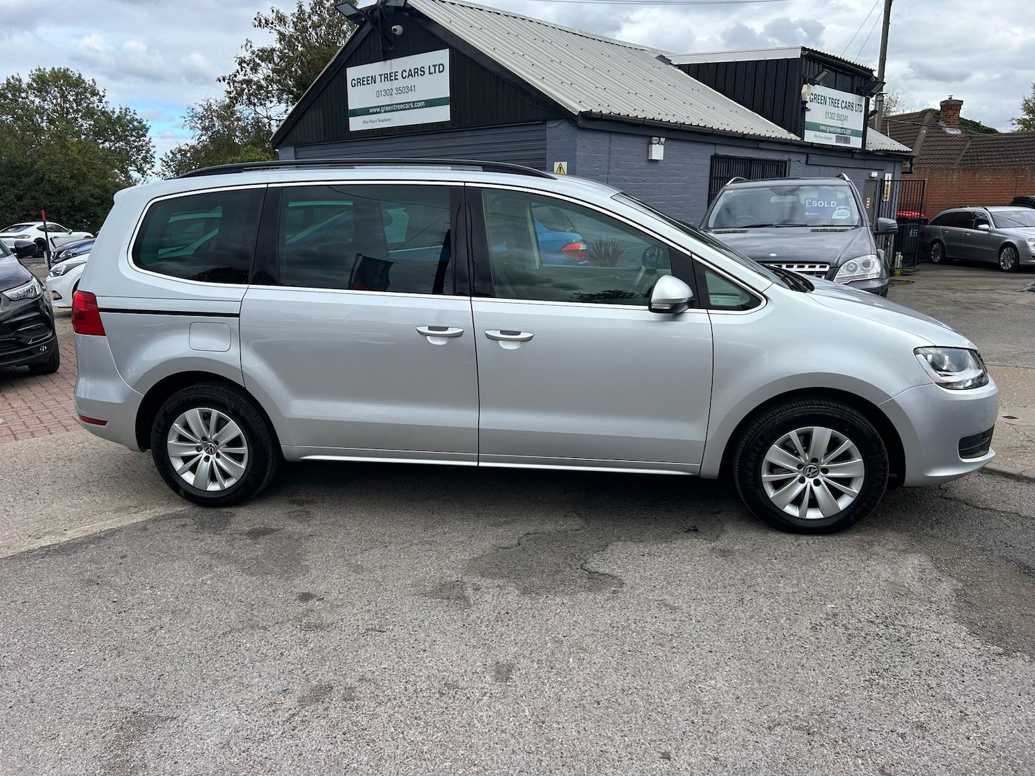 Used Volkswagen Sharan 2015 for sale - 76065756: Photo 8