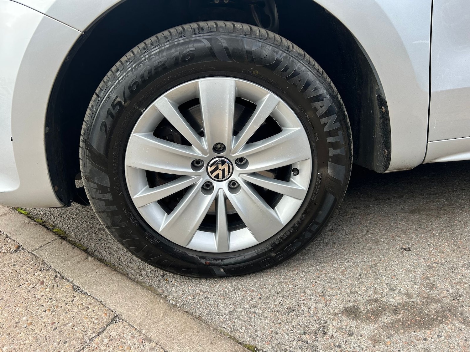 Used Volkswagen Sharan 2015 for sale - 76065756: Photo 9