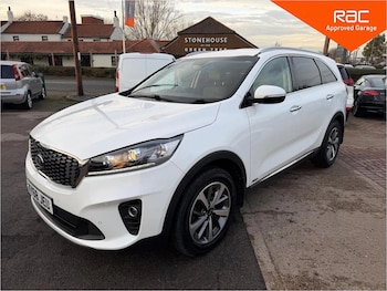 Used Kia Sorento 2018 for sale - 77205819: Photo